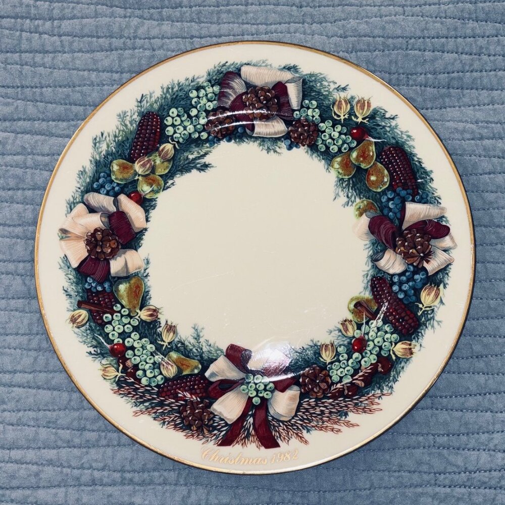 Lenox 1982 Ltd Edition Colonial Christmas Wreath Plate